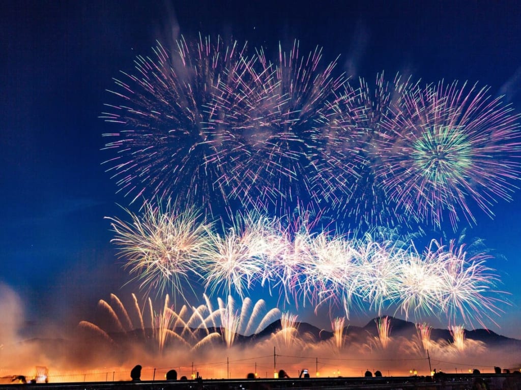 夜のきれいな花火