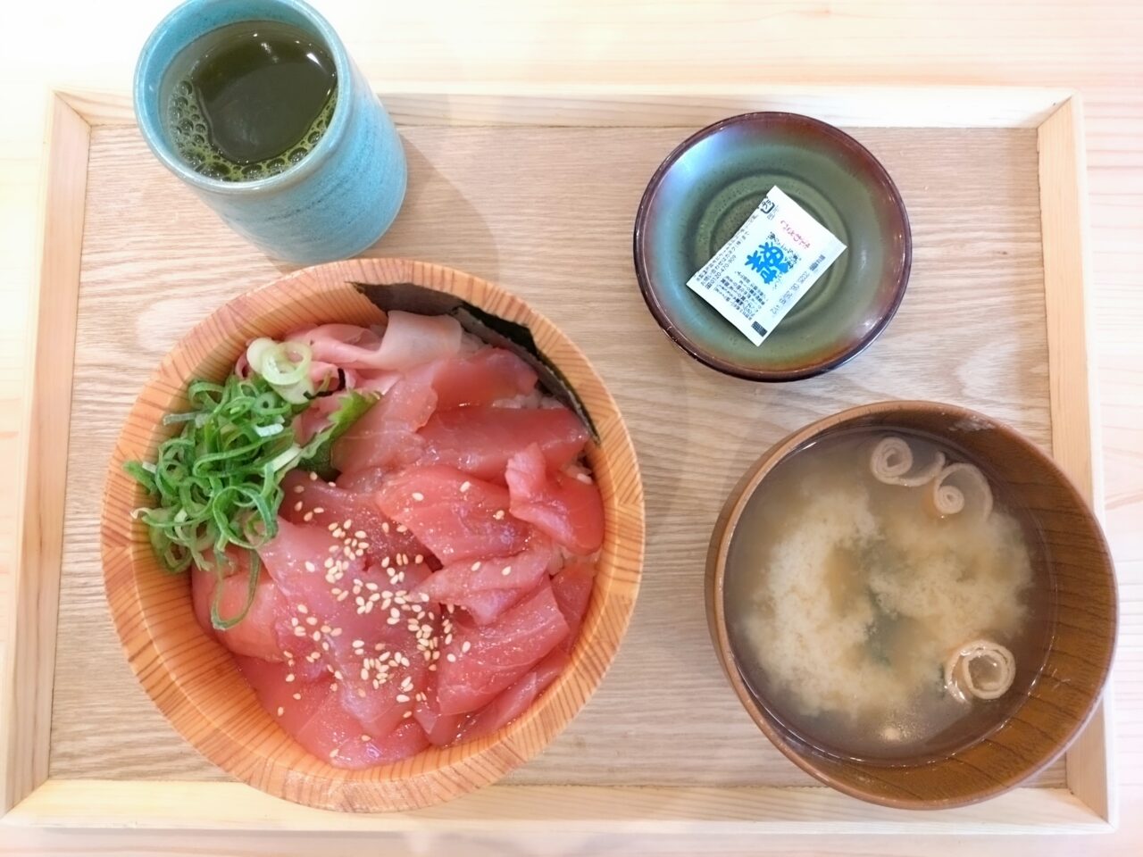 大起水産海鮮丼と干物定食専門店の桶○鉄火丼