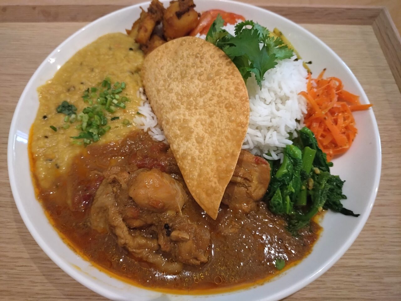 アジアごはんとおばんざい菜と実のスパイスカレー