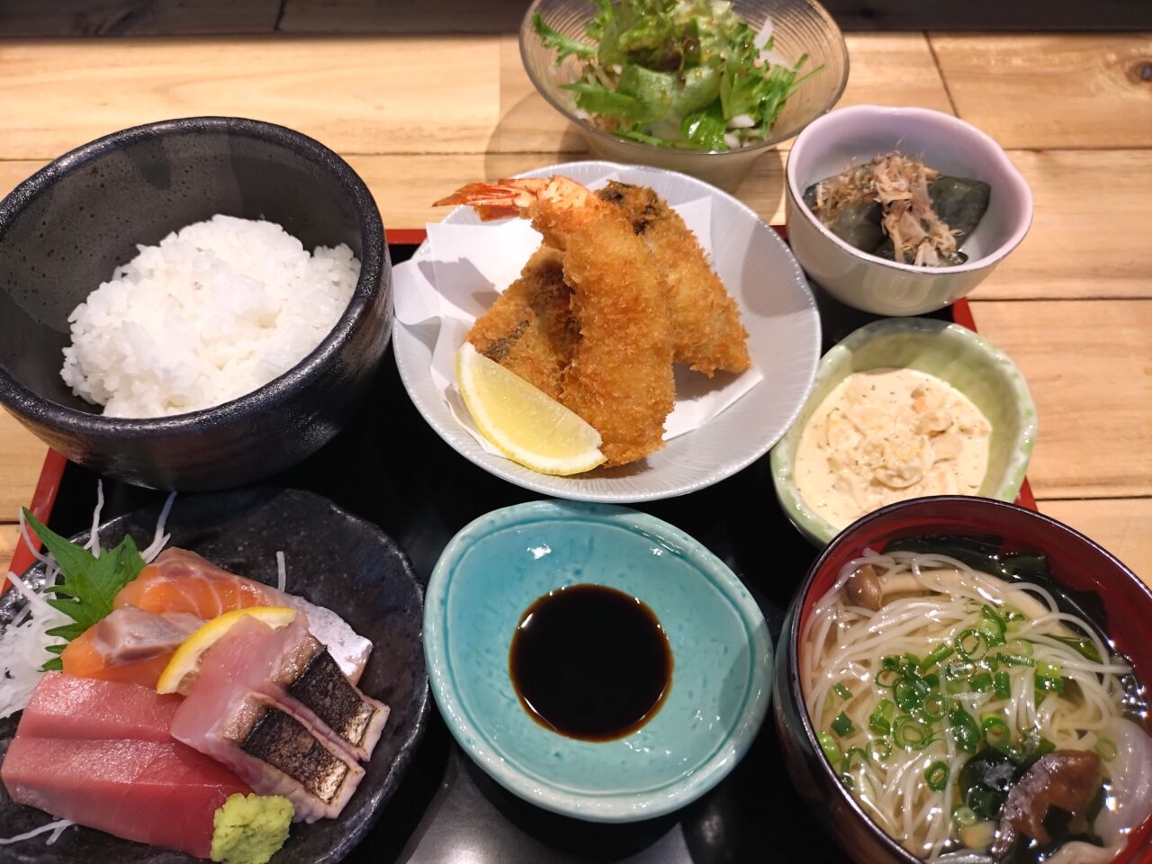 にぎわい酒場 葛菜　えらべるランチ定食