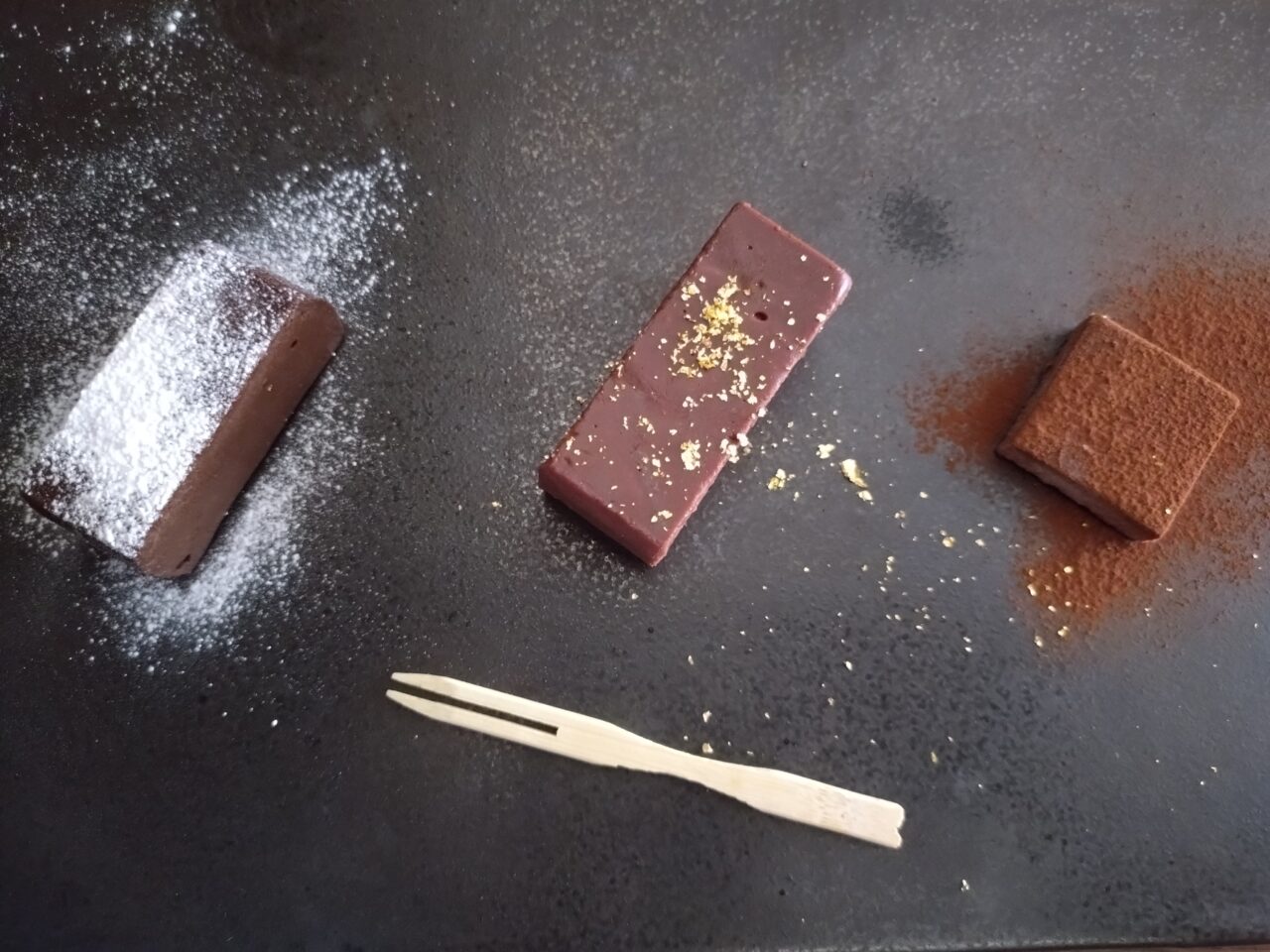 MANY CACAOS, MANY MINDS.　チョコレート食べ比べ