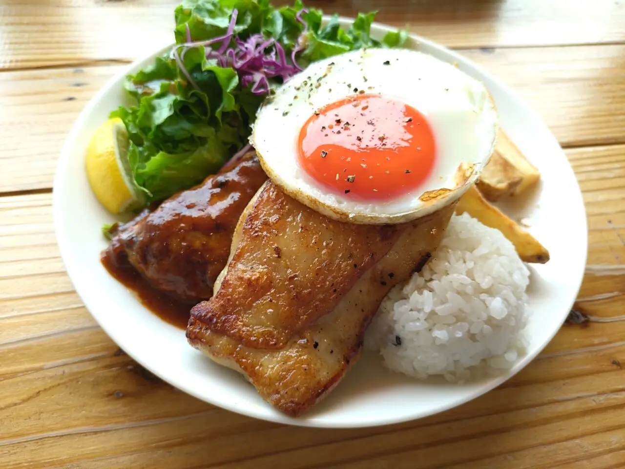 ALOHA CAFE Pineapple　生駒店　ロコモコチキン
