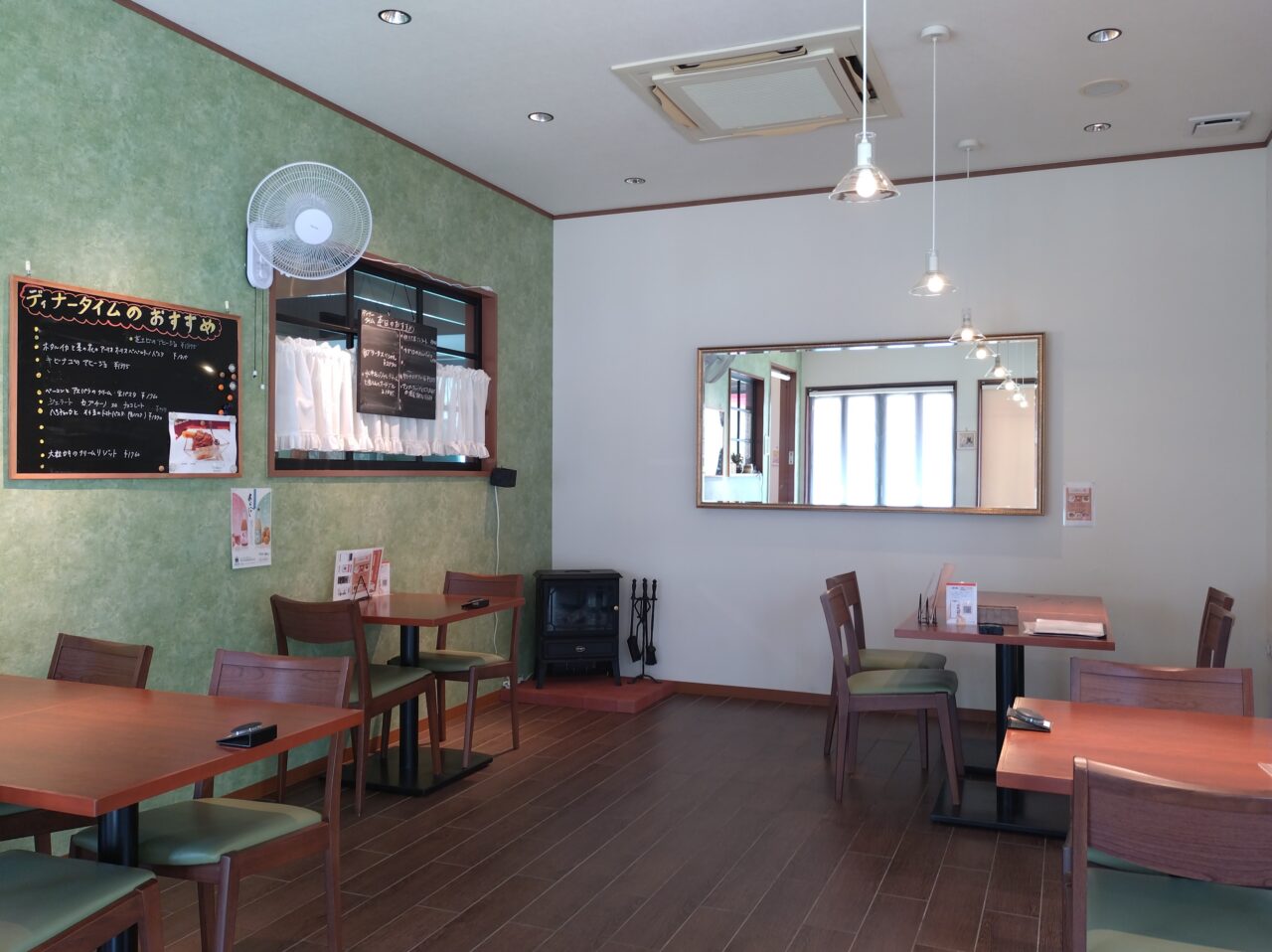 Barba Pizza（バルバピッツァ）　店内