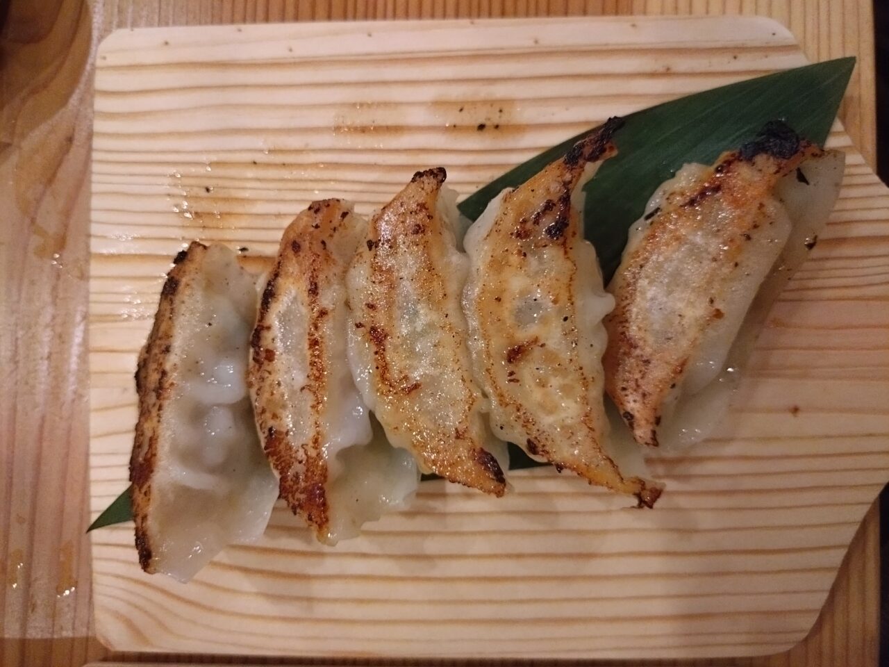 ギョーザとアジフライ　きらり屋