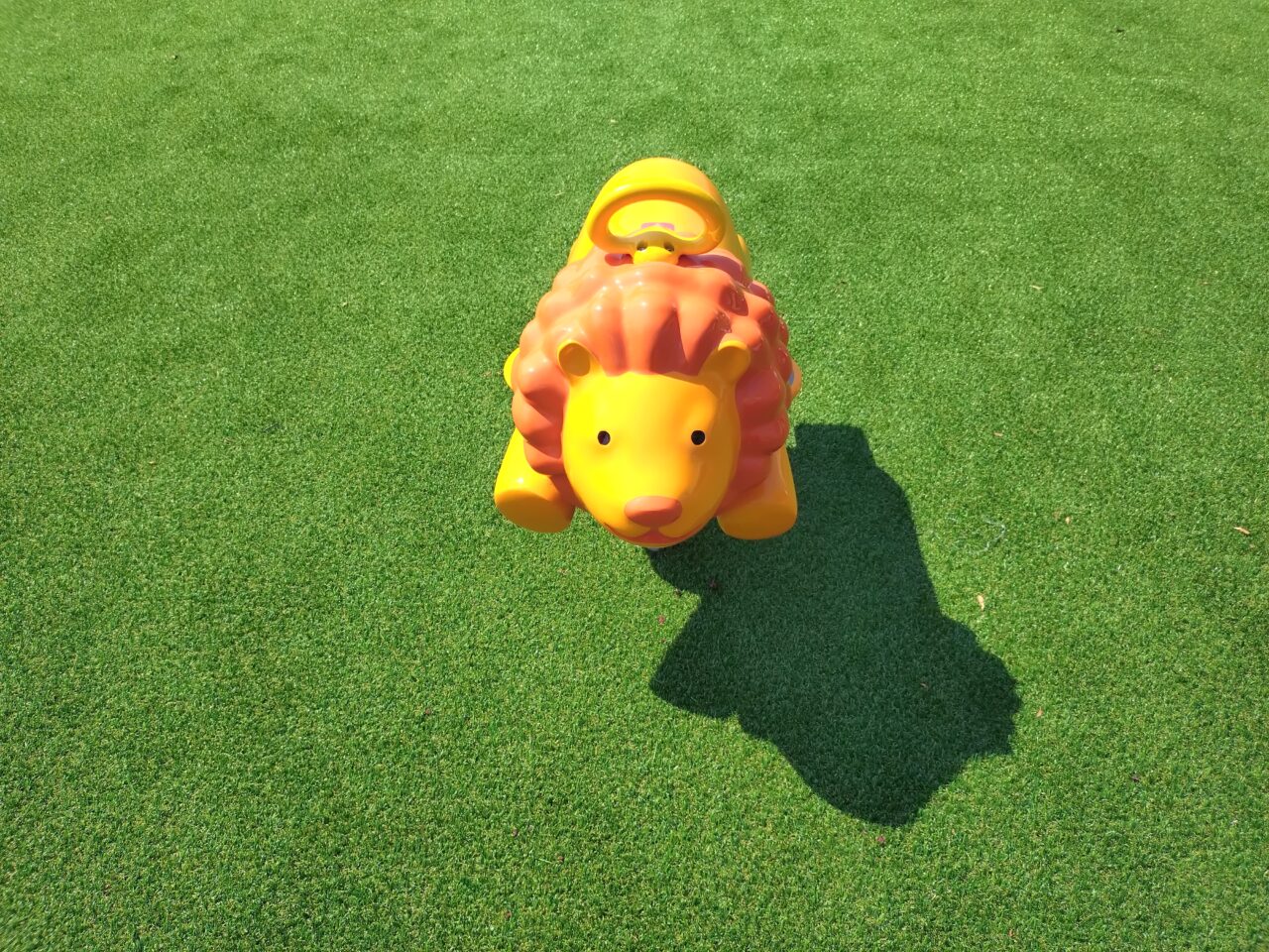 二上駅前芝生広場