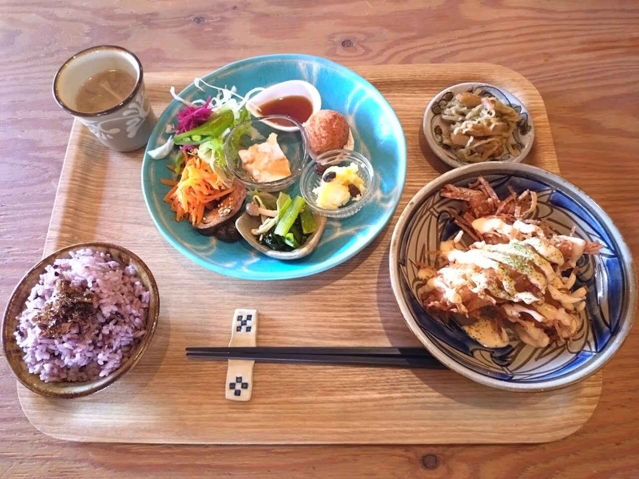 KAFUU 山の麓のやちむんcafe