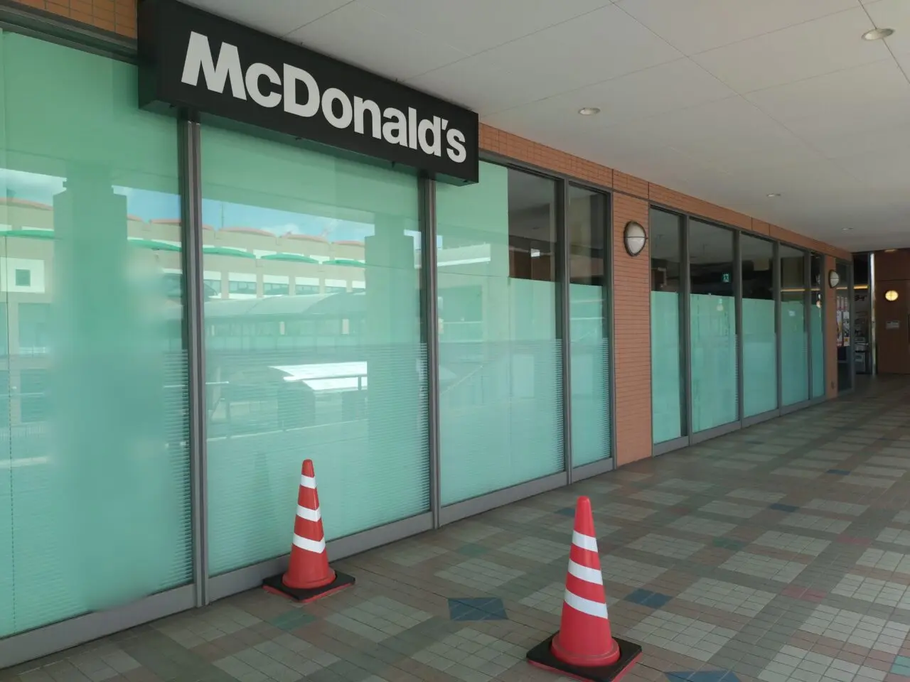 マクドナルド エコールマミ店